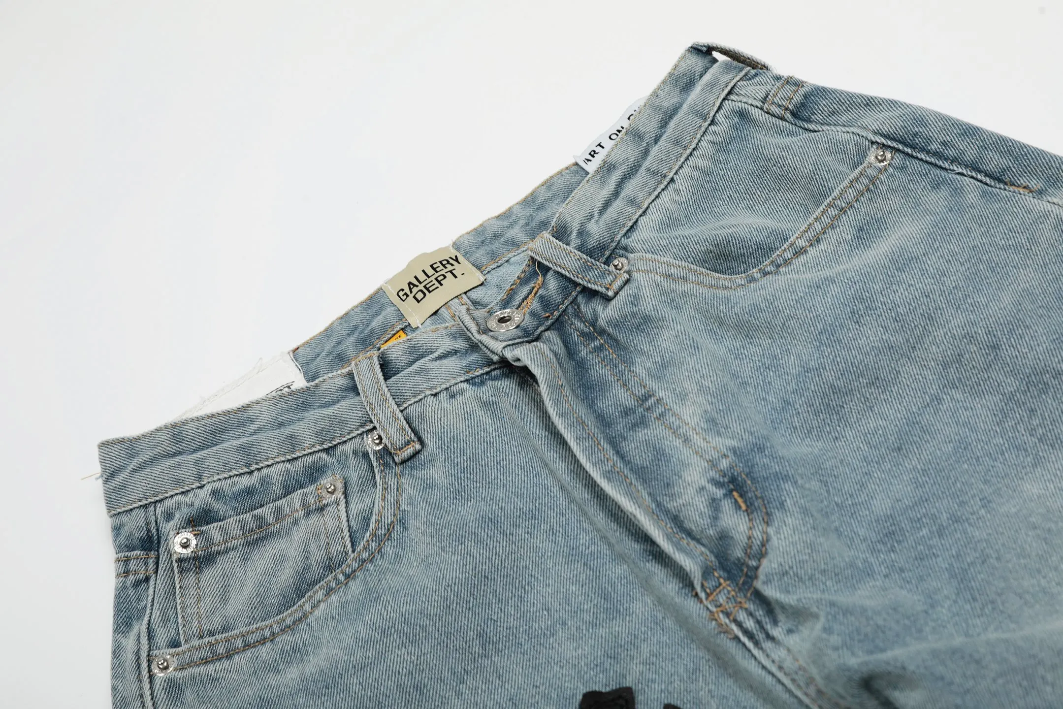 #8148 P290💰 Independent GALLERY DEPT. Vintage multi-leather splicing black leather cross loose washed flared jeans - truly restore the ultimate texture of Vintage - original hardware accessories washed and other elevators, QR code analysis are all purchased from the original factory, high degree of restoration, you are welcome to compare with a certain product ~ - three-dimensional version Loose and comfortable, not picky about the figure, tall and slim, factory Seiko, original factory quality control, same style for men and women, can be matched with couples, versatile recommendation Essential jeans for all seasons - sizes: 28 30 32 34 36